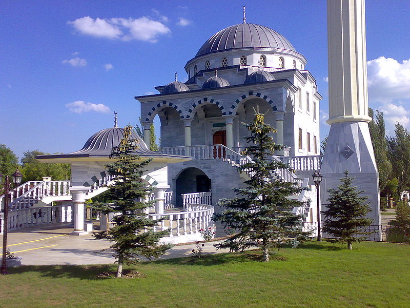 800px-Mosque_in_Mariupol